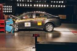 Opel Insignia - 5 stele la EuroNCAP