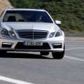 BMW Seria 5 vs Mercedes E-Klasse - Foto 12 din 54
