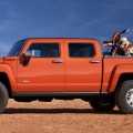 Hummer H3T - Foto 3 din 10