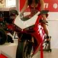 Fete si motociclete - Foto 12 din 40