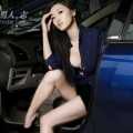 Cea mai sexy vanzatoare de masini din China - Foto 4 din 17