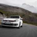 VW Golf GTI - Foto 2 din 14