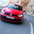 VW Golf GTI - Foto 23 din 48