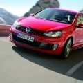 VW Golf GTI - Foto 26 din 48
