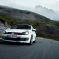 VW Golf GTI - Foto 36 din 48