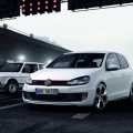 VW Golf GTI - Foto 39 din 48
