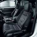 VW Golf GTI - Foto 35 din 48