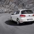 VW Golf GTI - Foto 37 din 48