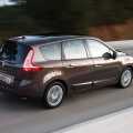 Renault Grand Scenic - Foto 17 din 46