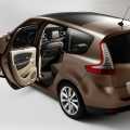 Renault Grand Scenic - Foto 29 din 46