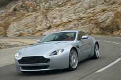 Aston Martin V8 Vantage - Mai multa putere nu strica niciodata!