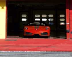 Primul showroom Ferrari din Romania - Investitie de 5 mil. euro