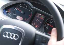 Masinile Audi vor comunica cu semafoarele