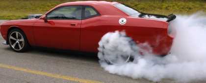 VIDEO: Burnout King: Dodge Challenger SRT10